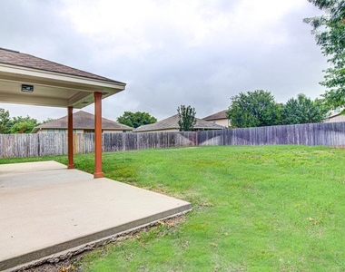7705 Pebble Creek Dr - Photo Thumbnail 25