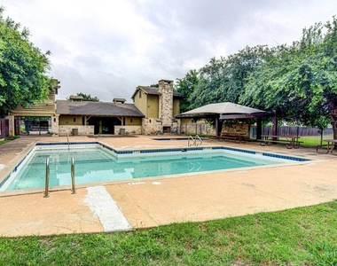 7705 Pebble Creek Dr - Photo Thumbnail 29