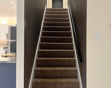 8615 Bowling Green Dr - Photo Thumbnail 10