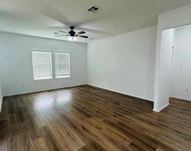 1628 Frontenac St - Photo Thumbnail 2
