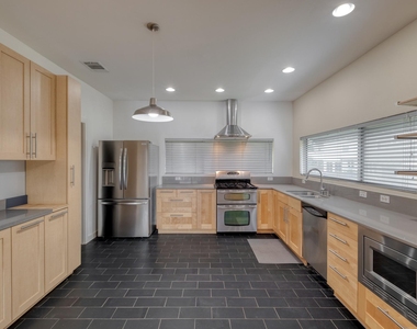 5517 Agatha Cir - Photo Thumbnail 11