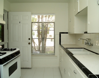 3206 Tom Green St - Photo Thumbnail 3