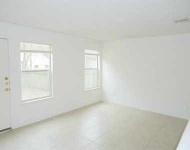 9627 Sugar Hill Dr - Photo Thumbnail 13