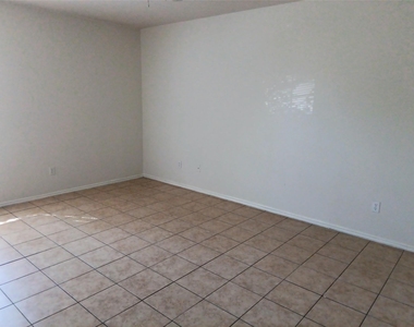 9627 Sugar Hill Dr - Photo Thumbnail 12