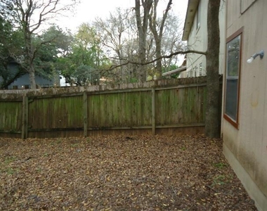9627 Sugar Hill Dr - Photo Thumbnail 31