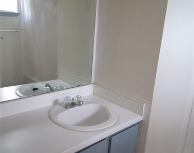 9627 Sugar Hill Dr - Photo Thumbnail 26