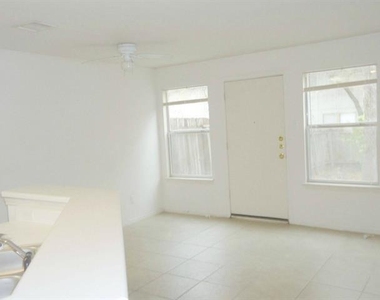 9627 Sugar Hill Dr - Photo Thumbnail 8
