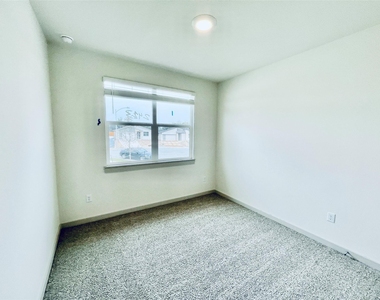 2413 Sisterdale Ln - Photo Thumbnail 13