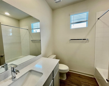 2413 Sisterdale Ln - Photo Thumbnail 15