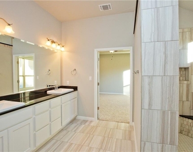 337 Chisholm Trl - Photo Thumbnail 5