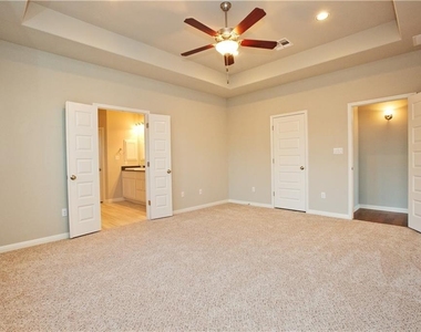 337 Chisholm Trl - Photo Thumbnail 6