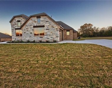 337 Chisholm Trl - Photo Thumbnail 2