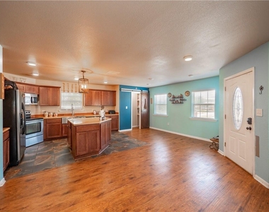 691 Tamarack Dr - Photo Thumbnail 13