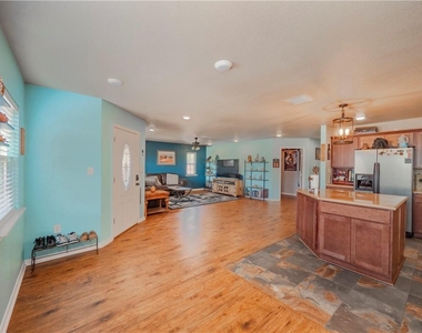 691 Tamarack Dr - Photo Thumbnail 15