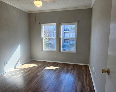 12166 Metric Blvd - Photo Thumbnail 2