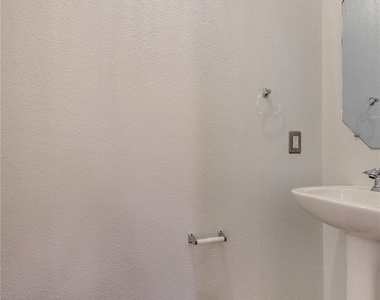 9201 Brodie Ln - Photo Thumbnail 23