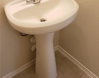 2212 Cliffbrake Way - Photo Thumbnail 9