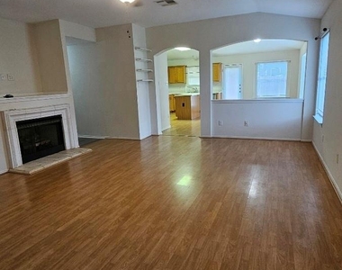 14902 Snelling Dr - Photo Thumbnail 2
