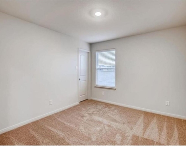 3895 Trail De Paris Trl - Photo Thumbnail 6