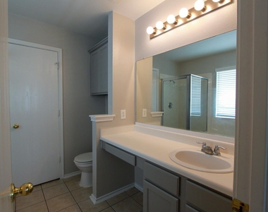 11712 Morning View Dr - Photo Thumbnail 17