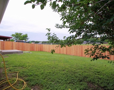 11712 Morning View Dr - Photo Thumbnail 33