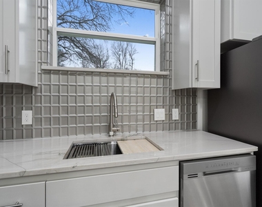 3919 E 16th St - Photo Thumbnail 12