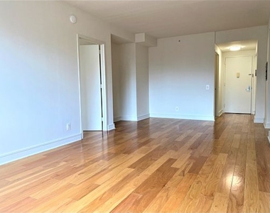 323 West 96th Street - Photo Thumbnail 3