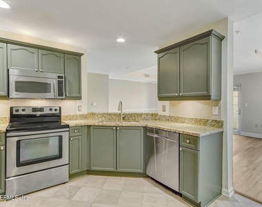 400 E Bay Street - Photo Thumbnail 63