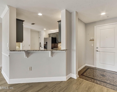 400 E Bay Street - Photo Thumbnail 51