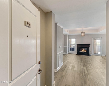 400 E Bay Street - Photo Thumbnail 50