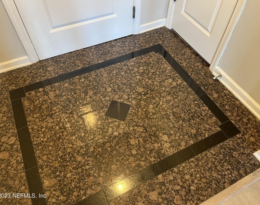 400 E Bay Street - Photo Thumbnail 52