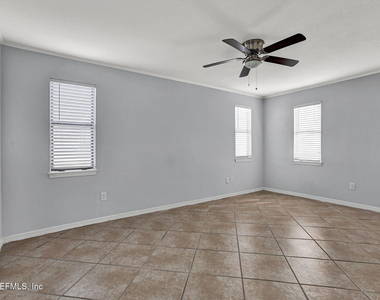 725 7th Avenue S - Photo Thumbnail 9