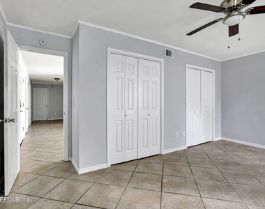 725 7th Avenue S - Photo Thumbnail 5