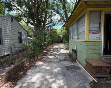 2052 W 17th Street - Photo Thumbnail 3