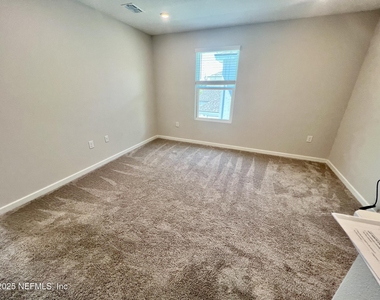 14750 Cashew Avenue - Photo Thumbnail 19