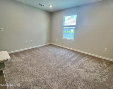 14750 Cashew Avenue - Photo Thumbnail 18