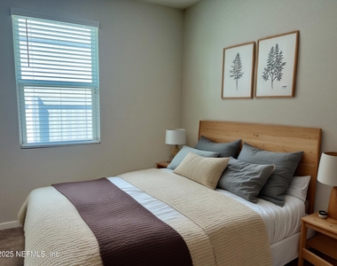 14750 Cashew Avenue - Photo Thumbnail 17