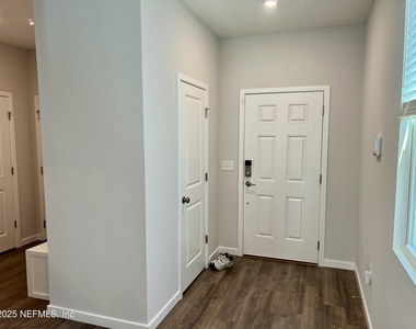 14750 Cashew Avenue - Photo Thumbnail 5