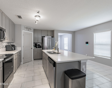 7705 Peace Lane - Photo Thumbnail 6