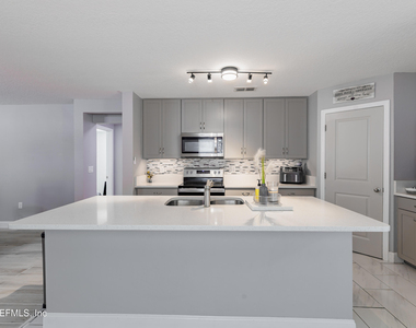 7705 Peace Lane - Photo Thumbnail 5