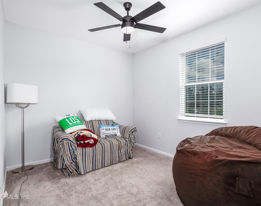 8263 Victory Crossing Boulevard - Photo Thumbnail 7