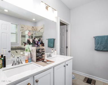 8263 Victory Crossing Boulevard - Photo Thumbnail 10