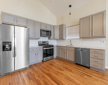5933 W Huron Street - Photo Thumbnail 7