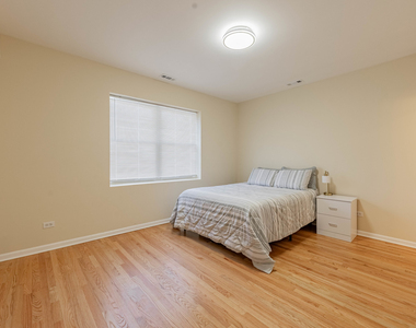 5933 W Huron Street - Photo Thumbnail 11