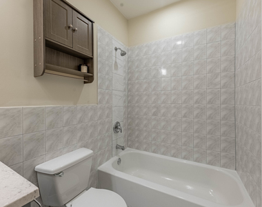 5933 W Huron Street - Photo Thumbnail 10