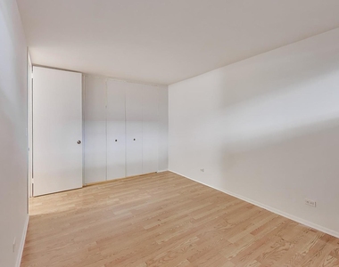 201 E Chestnut Street - Photo Thumbnail 12