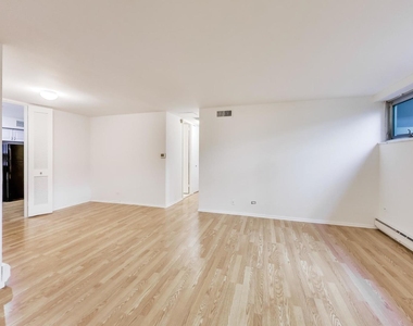 201 E Chestnut Street - Photo Thumbnail 5