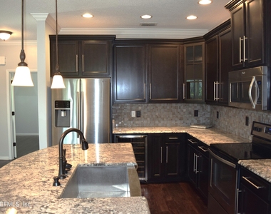 247 Amistad Drive - Photo Thumbnail 7
