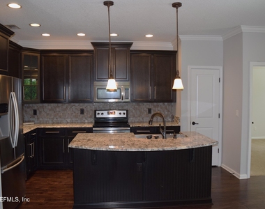 247 Amistad Drive - Photo Thumbnail 5