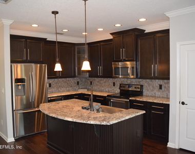 247 Amistad Drive - Photo Thumbnail 6